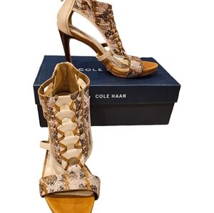 Cole HAAN heels/ size 9B/ multi color snake leather